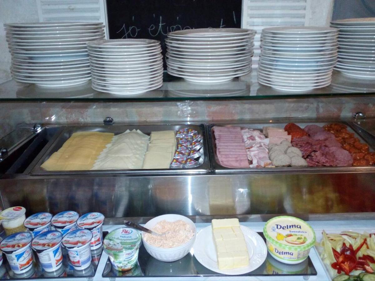 Gyula Panzio Hotel Luaran gambar