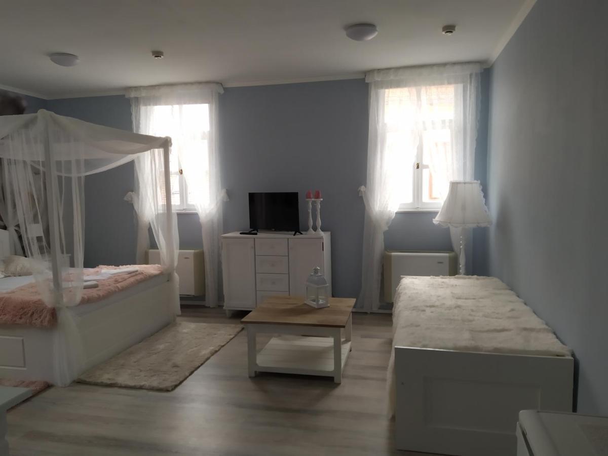 Gyula Panzio Hotel Luaran gambar